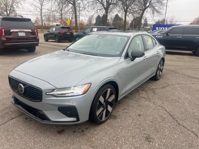 used 2024 Volvo S60 Recharge Plug-In Hybrid car, priced at $41,625