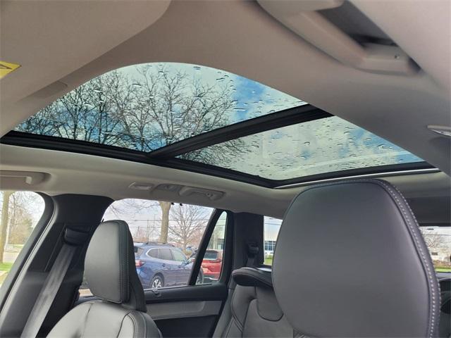 new 2025 Volvo XC90 car, priced at $72,495