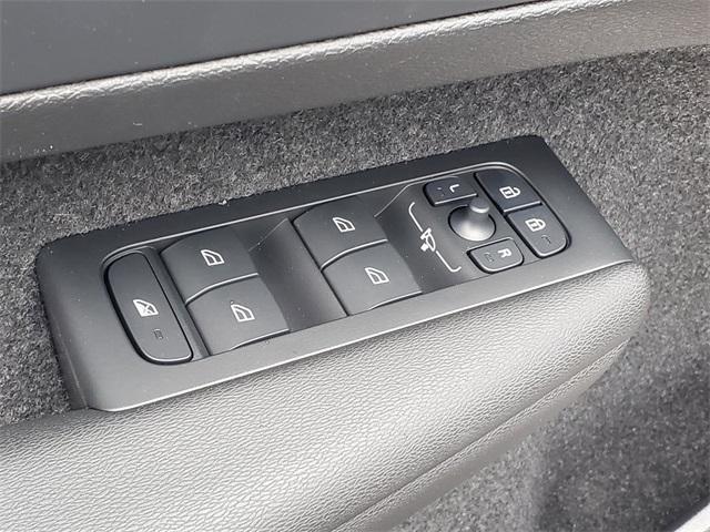 new 2025 Volvo XC40 car, priced at $47,810