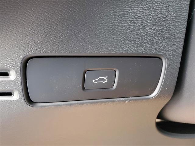 new 2025 Volvo XC40 car, priced at $47,810