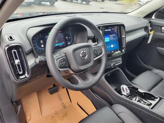 new 2025 Volvo XC40 car, priced at $47,810