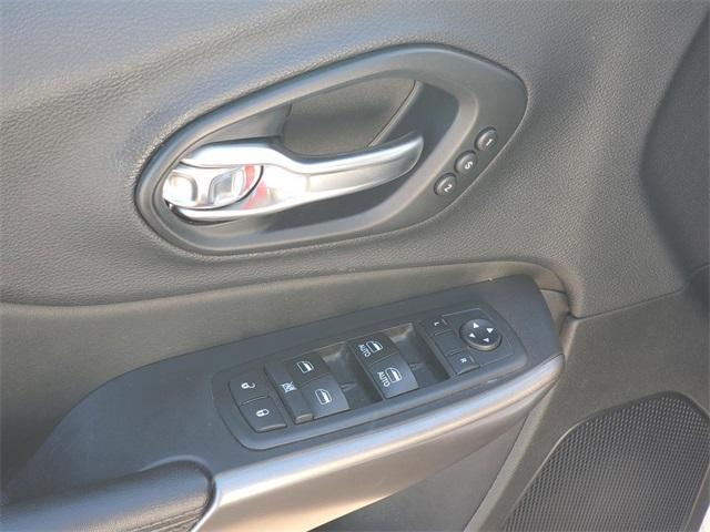 used 2019 Jeep Cherokee car, priced at $14,450