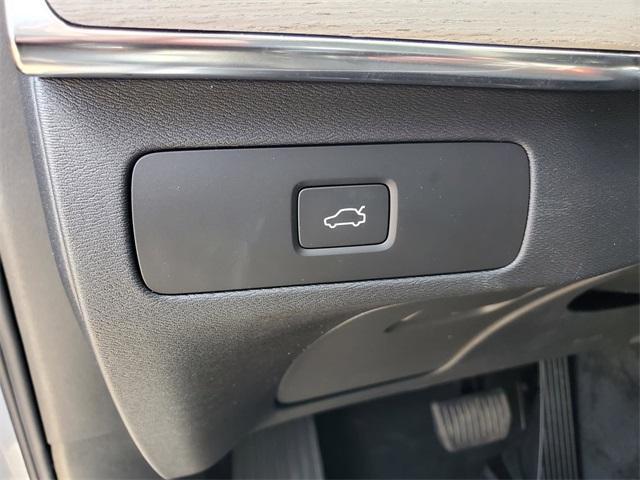 new 2026 Volvo XC90 car, priced at $68,825