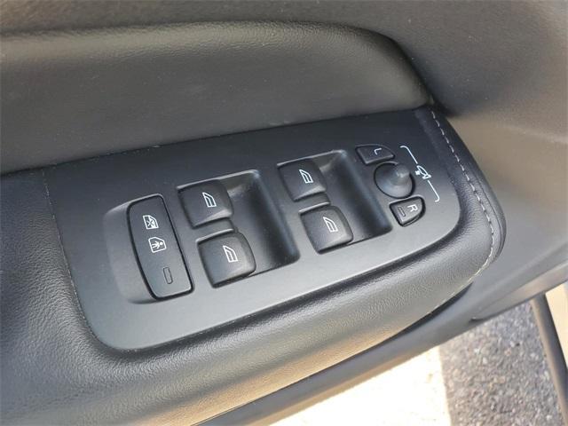 used 2023 Volvo XC60 Recharge Plug-In Hybrid car, priced at $41,500