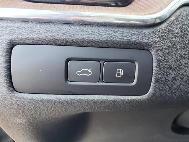 used 2023 Volvo XC60 Recharge Plug-In Hybrid car, priced at $41,500