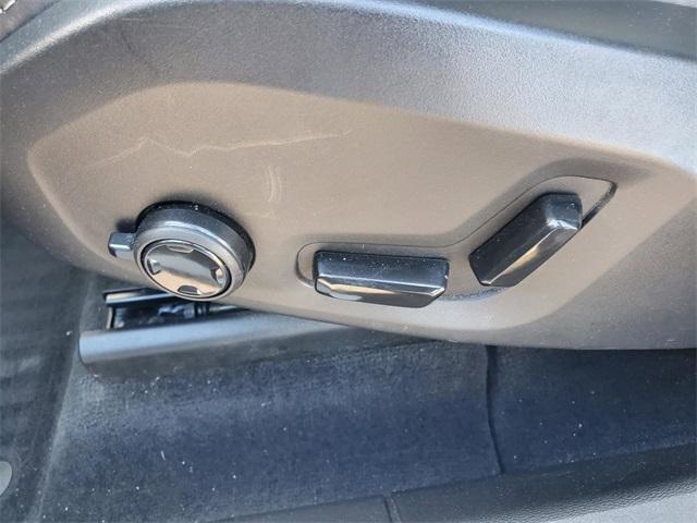 used 2023 Volvo XC60 Recharge Plug-In Hybrid car, priced at $41,500