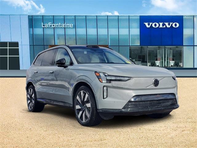 new 2025 Volvo EX90 car, priced at $75,370