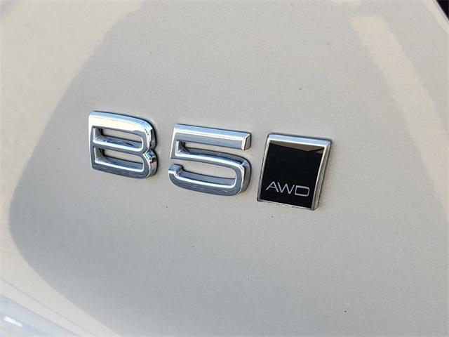 used 2023 Volvo XC40 car, priced at $31,915