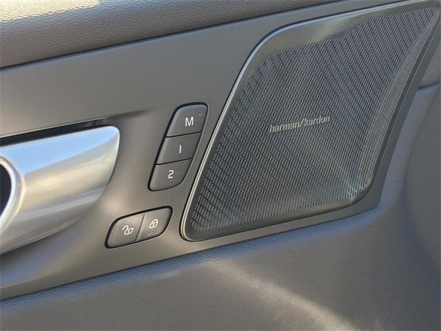 new 2026 Volvo XC60 Plug-In Hybrid car, priced at $67,675