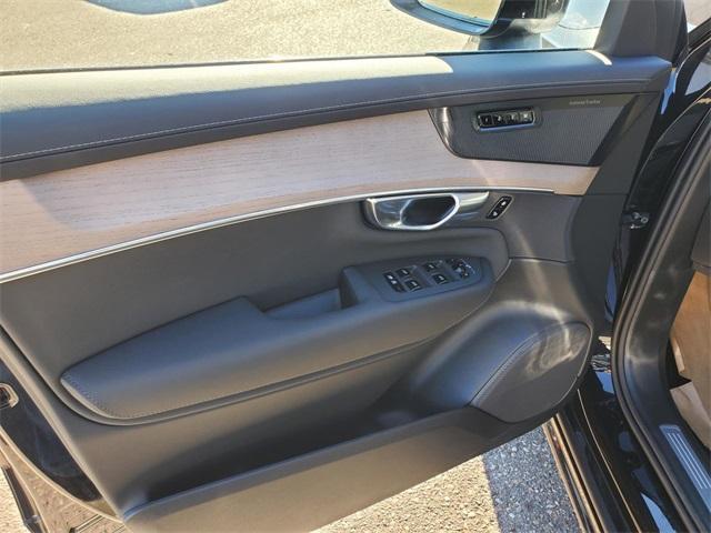 new 2026 Volvo XC90 car, priced at $68,825