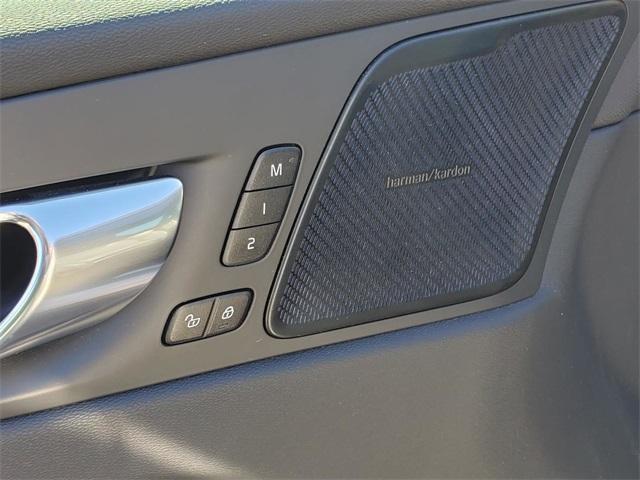 used 2023 Volvo XC60 Recharge Plug-In Hybrid car, priced at $40,400