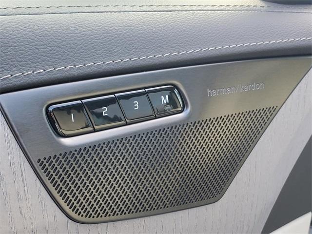new 2025 Volvo XC90 Plug-In Hybrid car, priced at $76,246