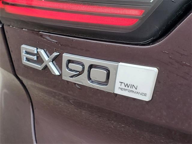 new 2025 Volvo EX90 car, priced at $94,140