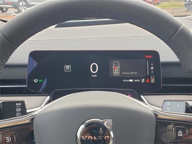 new 2025 Volvo EX90 car, priced at $94,140