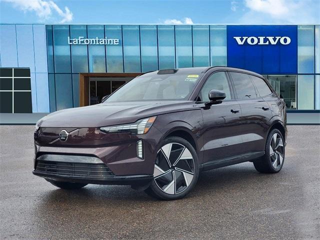 new 2025 Volvo EX90 car, priced at $94,140