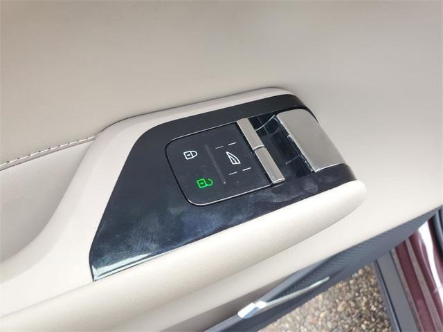 new 2025 Volvo EX90 car, priced at $94,140