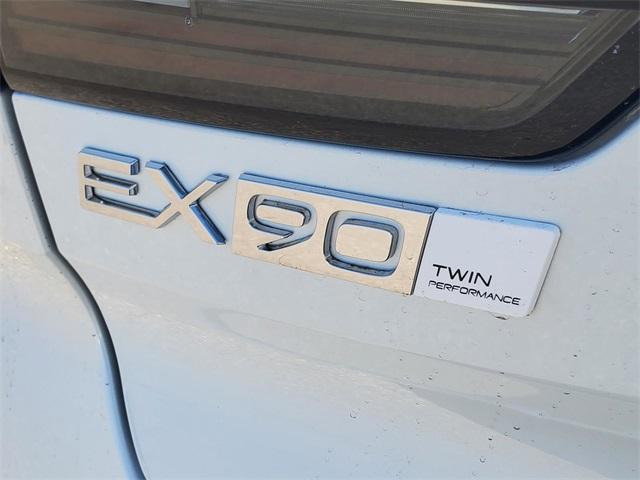 new 2025 Volvo EX90 car, priced at $88,270