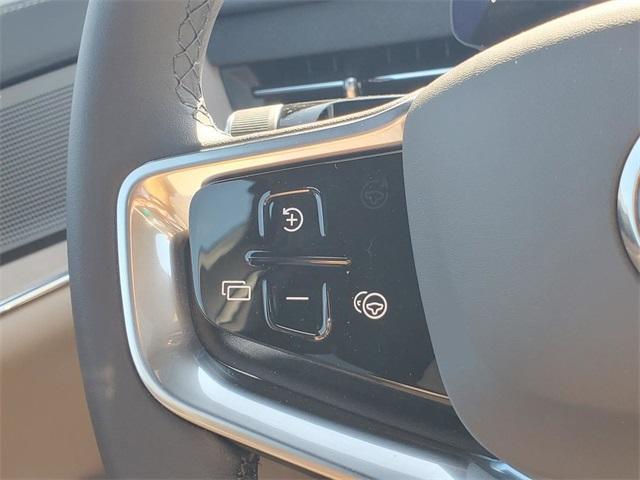 new 2025 Volvo EX90 car, priced at $88,270