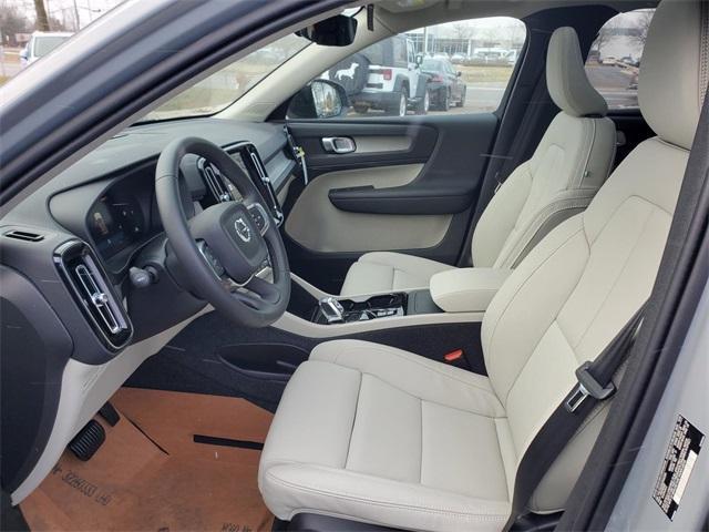 new 2025 Volvo XC40 car, priced at $47,790