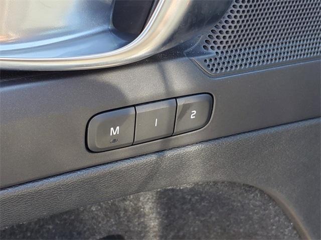 used 2021 Volvo XC40 car, priced at $29,081