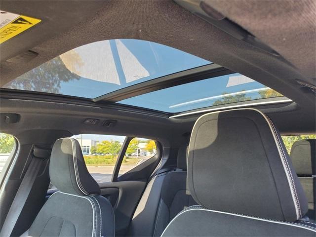 used 2021 Volvo XC40 car, priced at $29,081