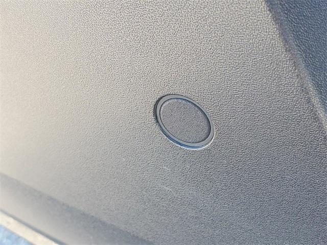 used 2021 Volvo XC40 car, priced at $29,081