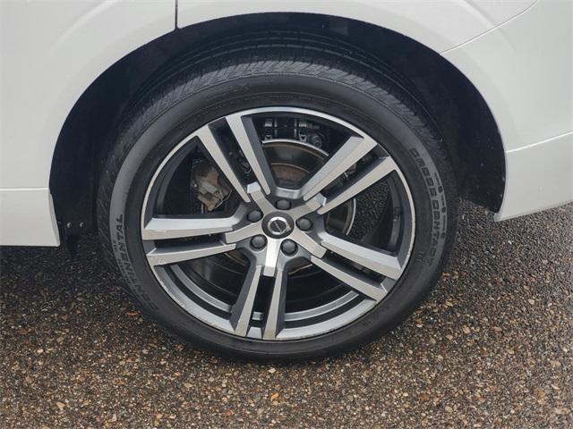 used 2018 Volvo XC60 car, priced at $14,349
