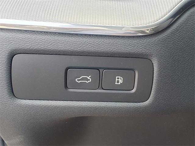 new 2026 Volvo XC60 Plug-In Hybrid car, priced at $82,065