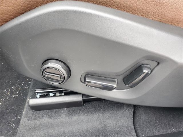 new 2025 Volvo XC60 car, priced at $56,900