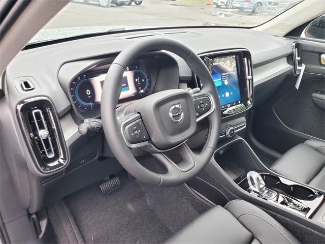 new 2025 Volvo XC40 car, priced at $45,345