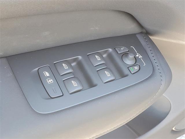 new 2026 Volvo XC60 car, priced at $54,985