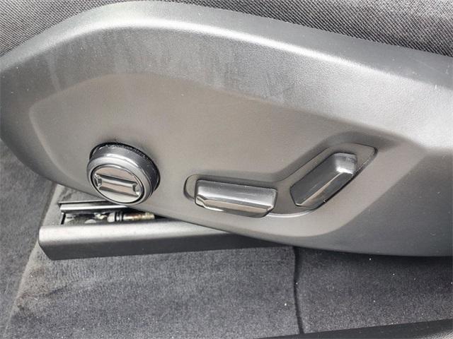 used 2022 Volvo XC60 car, priced at $29,396