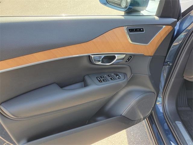 new 2025 Volvo XC90 Plug-In Hybrid car, priced at $70,678