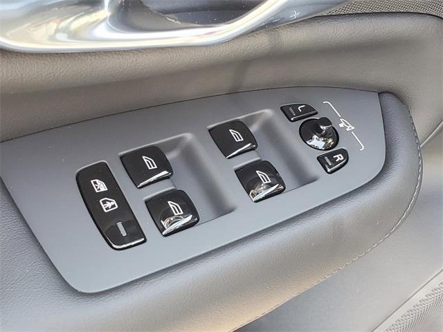 new 2025 Volvo XC90 Plug-In Hybrid car, priced at $70,678
