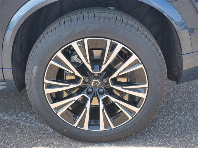 new 2025 Volvo XC90 Plug-In Hybrid car, priced at $70,678