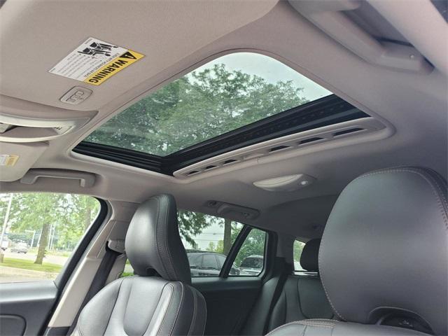 used 2018 Volvo V60 Cross Country car, priced at $16,319