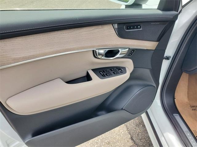 new 2025 Volvo XC90 car, priced at $68,155