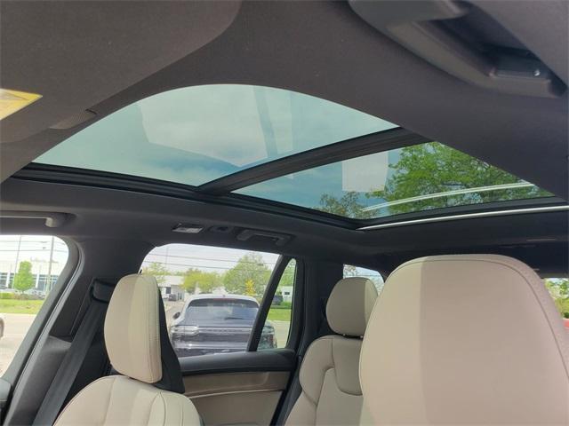 new 2025 Volvo XC90 car, priced at $68,155