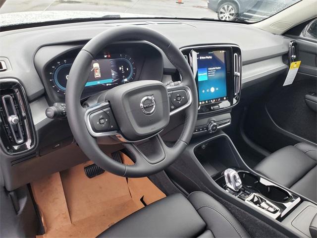 new 2025 Volvo XC40 car, priced at $47,790