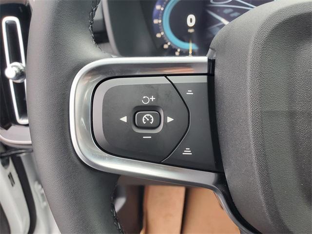 new 2025 Volvo XC40 car, priced at $47,790