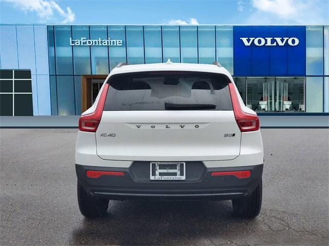 new 2025 Volvo XC40 car, priced at $47,790