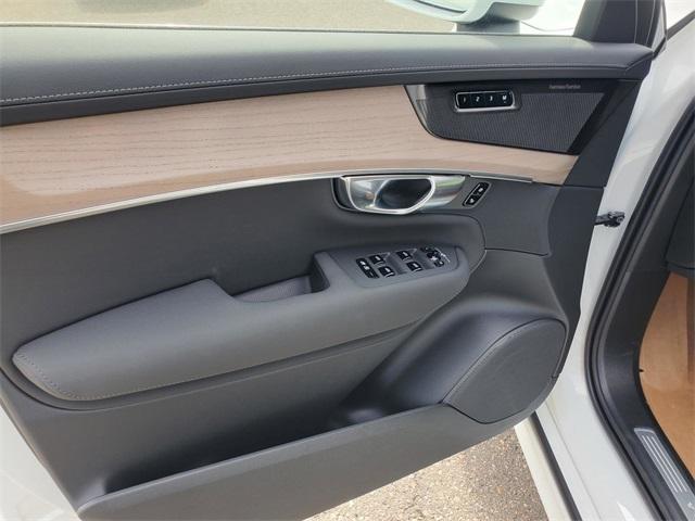 new 2025 Volvo XC90 car, priced at $65,555