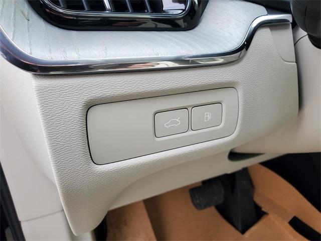 new 2025 Volvo XC60 Plug-In Hybrid car, priced at $67,425