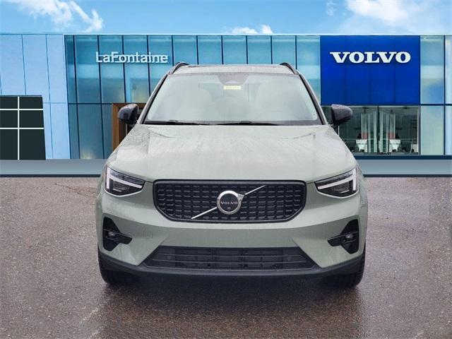new 2025 Volvo XC40 car, priced at $47,790