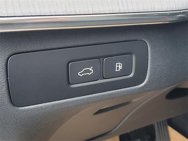 new 2025 Volvo XC90 Plug-In Hybrid car, priced at $81,405