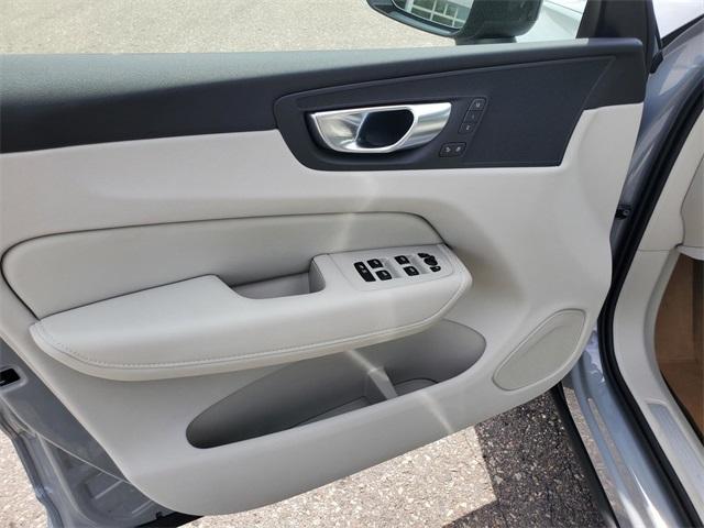 new 2025 Volvo XC60 car, priced at $55,360