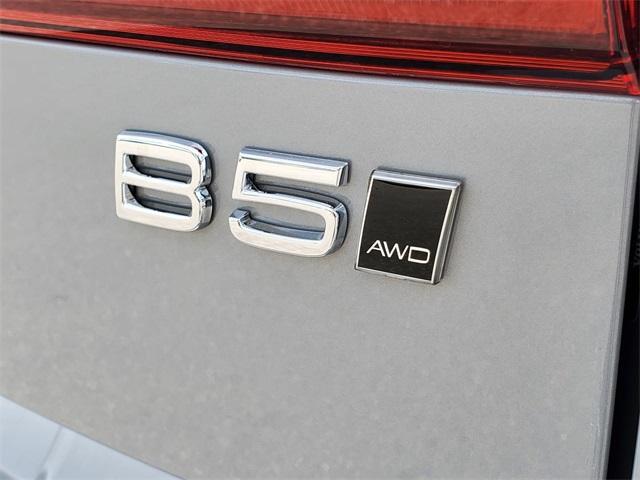 new 2025 Volvo XC60 car, priced at $55,360