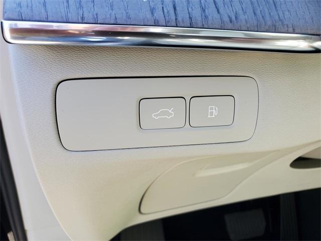 new 2025 Volvo XC90 Plug-In Hybrid car, priced at $73,024