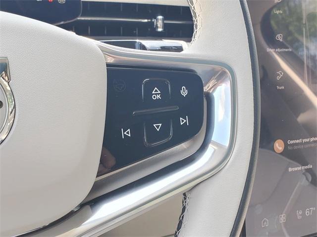 new 2025 Volvo EX90 car, priced at $82,782