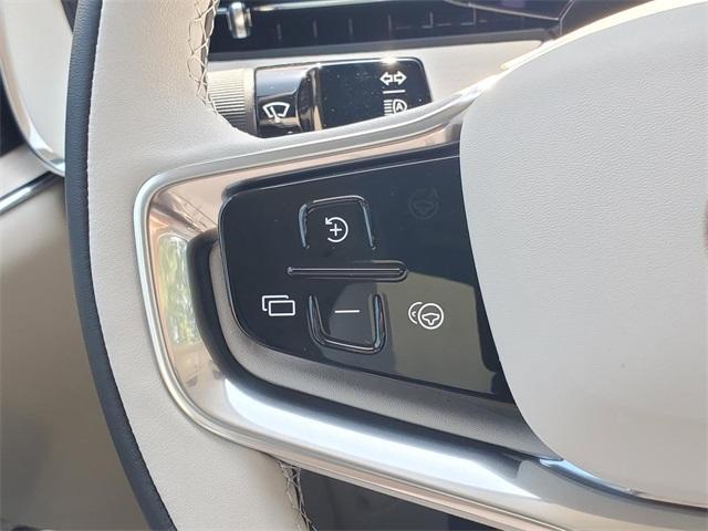 new 2025 Volvo EX90 car, priced at $82,782